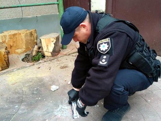 Взрыв под Одессой: в дом бывшего мэра бросили боевую гранату