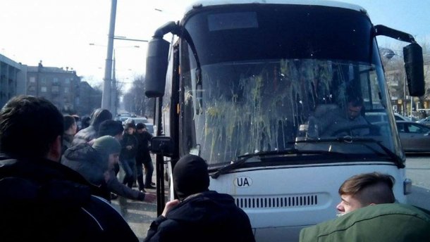 Яичное воскресенье в Запорожье: как в городе разгоняли любителей Ленина