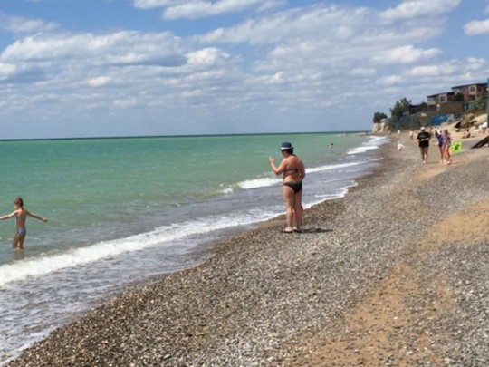 Жлобьё и нищета: в Крыму рассказали, кто туда ездит отдыхать после аннексии