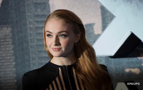 Звезда Игры престолов Софи Тернер хотела убить себя
