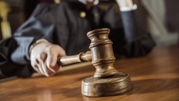 Суд відправив під варту одеських поліцейських, які жорстко побили затриманих Суд відправив під варту одеських поліцейських, які жорстко побили затриманих