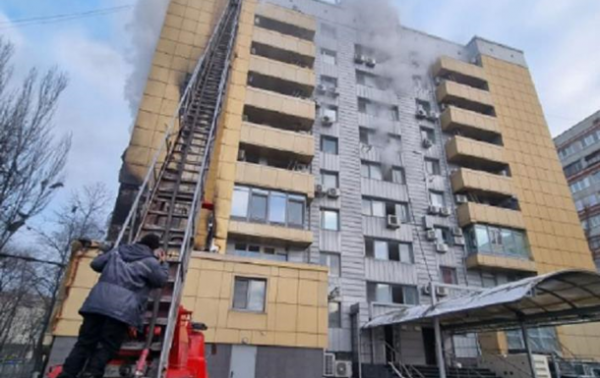 В Днепре загорелся центральный офис сети супермаркетов АТБ