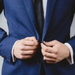 С 1 января всем чиновникам в Украине повысят зарплаты: кому будут платить больше всего
