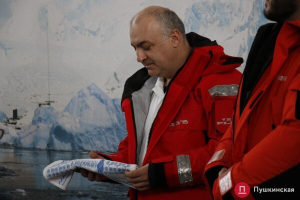 Ледокол &laquo;Ноосфера&raquo; уходит из Одессы в первый рейс: как он доберется до Антарктики и что будет делать. Фото