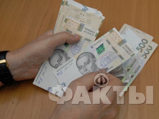 Допомога на&nbsp;поховання: хто виплачує, як&nbsp;отримати і&nbsp;чи&nbsp;потрібно з&nbsp;неї сплачувати податки