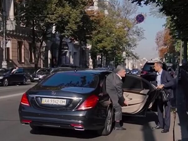 Образ &laquo;українського Навального&raquo; не&nbsp;допоможе Порошенку отримати підтримку суспільства,&nbsp;&mdash; ЗМІ