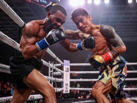 Расселл — Магсайо: відеоогляд бою за титул чемпіона світу у напівлегкій вазі