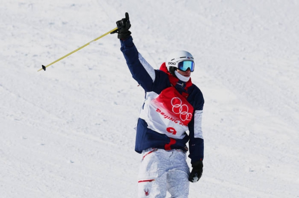 Американский сноубордист Холл стал олимпийским чемпионом в слоупстайле