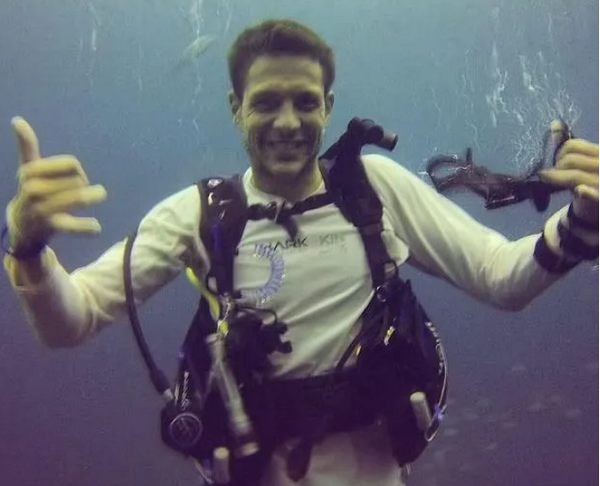 Акула на&nbsp;очах у&nbsp;пляжників на&nbsp;смерть роздерла чоловіка, який готувався до&nbsp;благодійного запливу