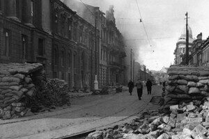 Баррикады, разрушения и оккупация: Одесса во время Второй мировой войны в фотографиях Баррикады, разрушения и оккупация: Одесса во время Второй мировой войны в фотографиях