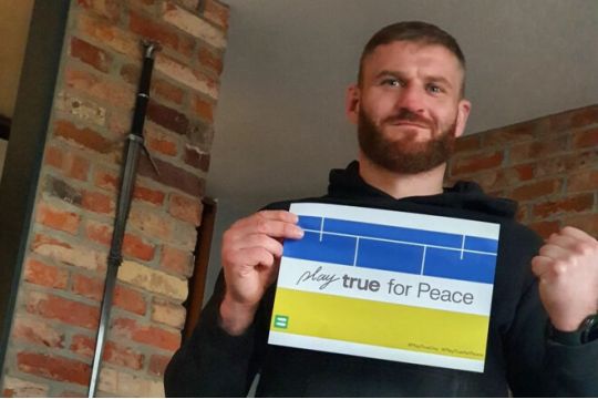 &laquo;Зробив би&nbsp;те, що&nbsp;хоче весь світ&raquo;: зірка UFC викликав на&nbsp;бій путіна та&nbsp;готовий прийняти біженців з&nbsp;України