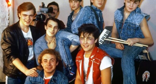 Бывший солист &laquo;Ласкового мая&raquo; Юрий Шатунов умер в 48 лет от инфаркта.