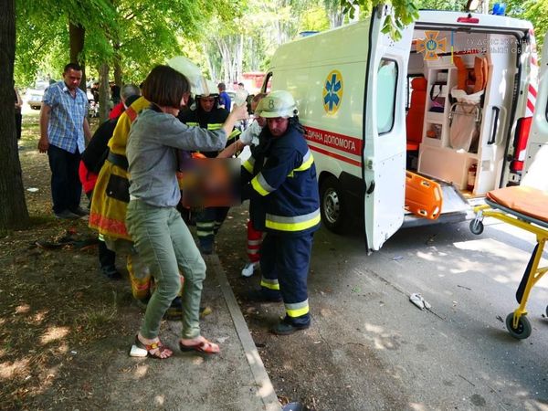 Смертельна ДТП за участю 5 автомобілів у Запоріжжі: двоє людей загинуло, п'ять травмовано (фото)