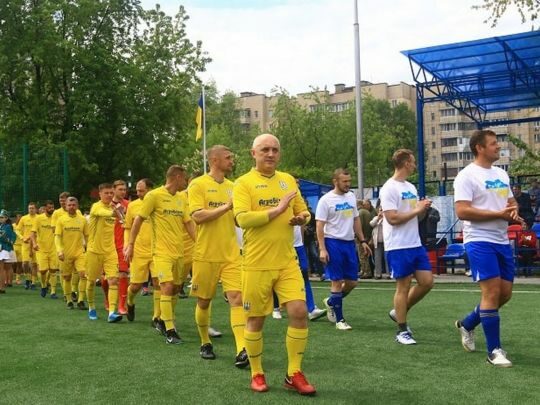 Бенюк, Ступка та&nbsp;зірки українського футболу зберуть кошти для ЗСУ