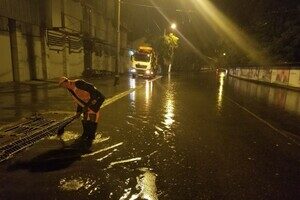 На Одессу снова обрушилась непогода: какие улицы затопило На Одессу снова обрушилась непогода: какие улицы затопило