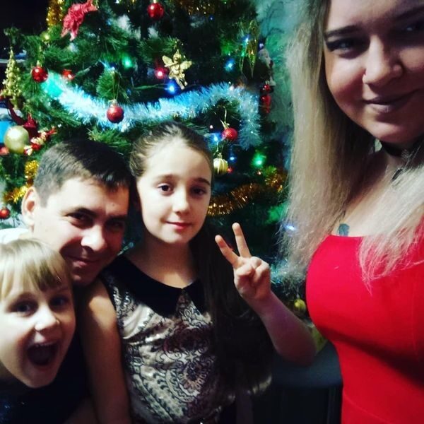 &laquo;На&nbsp;будинок росіяни скинули авіабомбу, а&nbsp;потім прицільно добивали його з&nbsp;танка&raquo;: в&nbsp;Ізюмі під завалами загинула родина з&nbsp;8 людей