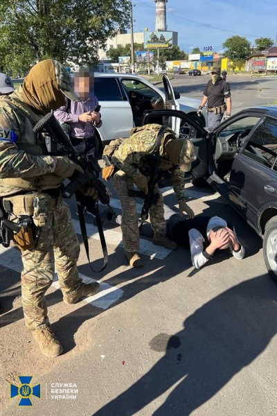 Допомагав «пришвидшувати» зняття арешту з майна: в Одесі чиновник організував масштабну корупційну схему