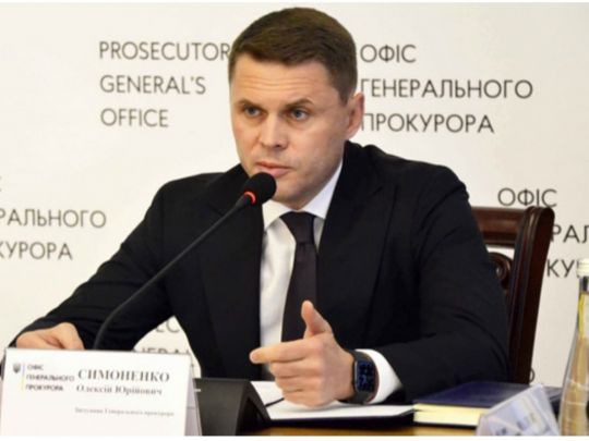 Розслідування ЗМІ: &laquo;найкрасивіший&raquo; чиновник Симоненко поїхав до&nbsp;Іспанії всупереч Зеленському
