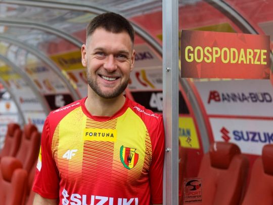 Український футболіст вразив коментатора феноменальним голом зі&nbsp;своєї половини поля (відео)