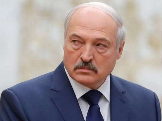 &laquo;Вмирати не&nbsp;збираюсь&raquo;: диктатор лукашенко прокоментував чутки навколо свого самопочуття