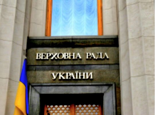 Майже мільйон гривень на&nbsp;барабани замість ремонту укриттів: нардеп про рішення голови Дніпровської райадміністрації столиці