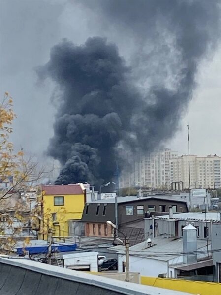 В&nbsp;москві сталася потужна пожежа в&nbsp;торговому центрі