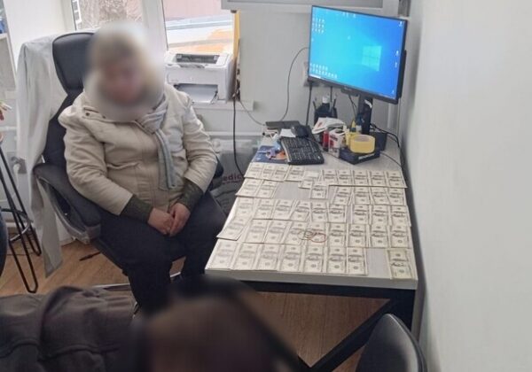 Восемь тысяч долларов за оформление инвалидности: в Одессе попалась на взятке заведующая поликлиники Восемь тысяч долларов за оформление инвалидности: в Одессе попалась на взятке заведующая поликлиники