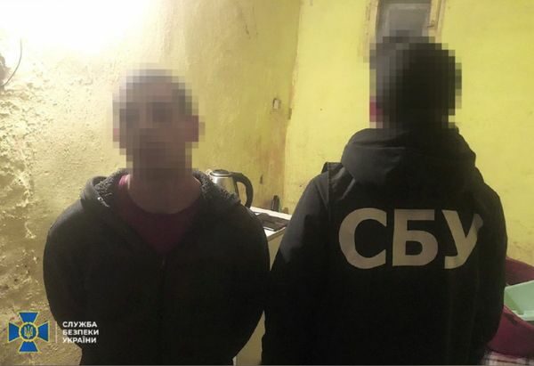 Причетні голова ВЛК та&nbsp;депутат: правоохоронці заблокували ще&nbsp;4 схеми виїзду ухилянтів за&nbsp;кордон