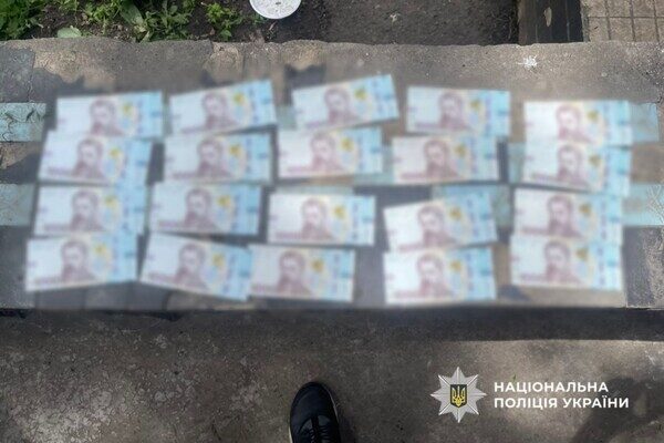 В Одессе мужчина хотел за 40 тысяч долларов купить военные разработки Минобороны