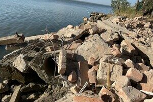 В Одесской области мусор после обстрела школы сбросили вблизи Аккерманской крепости
