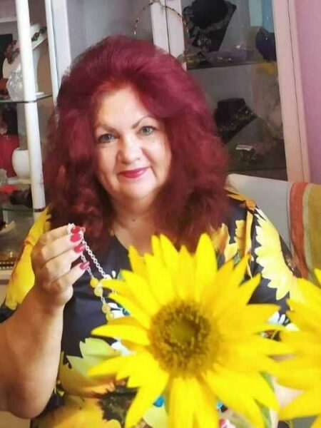 &laquo;Я&nbsp;брала інтерв&rsquo;ю у&nbsp;шести президентів України, а&nbsp;зараз порпаюся на&nbsp;барахолках за&nbsp;2000&nbsp;км від дому&raquo;: чим займаються українські біженці за&nbsp;кордоном