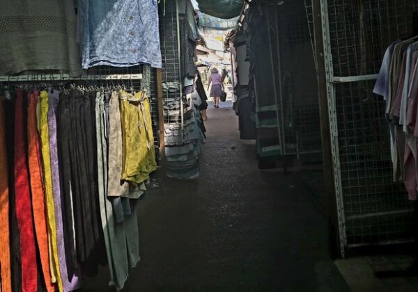 В Одессе частично открыли после обстрела Фруктовый пассаж на "Привозе": фотоотчет В Одессе частично открыли после обстрела Фруктовый пассаж на "Привозе": фотоотчет