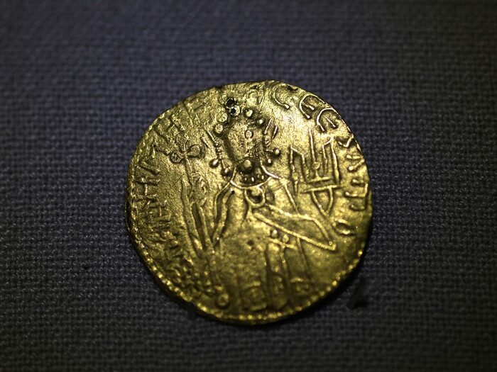 Набирав в&nbsp;лісі пісок для домашніх потреб і&nbsp;знайшов тисячолітній скарб: на&nbsp;виставці в&nbsp;Києві вперше показують цю&nbsp;унікальну знахідку