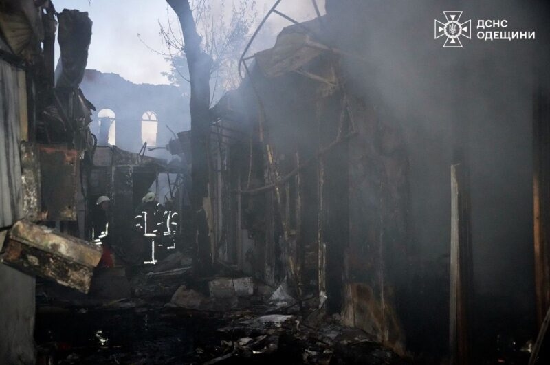 Удари по&nbsp;Дніпропетровщині та&nbsp;прильоти в&nbsp;Одесі: минула ніч в&nbsp;Україні знову була неспокійною (фото)