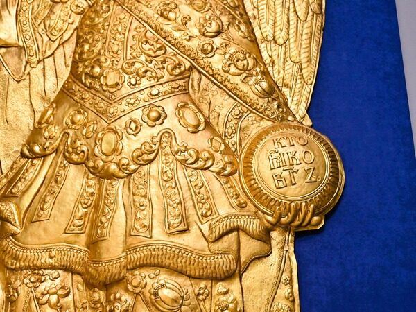 Небесний покровитель Києва повернувся після 43 років мандрів: у&nbsp;музеї показали барельєф Архистратига Михаїла, врятований з&nbsp;вогню