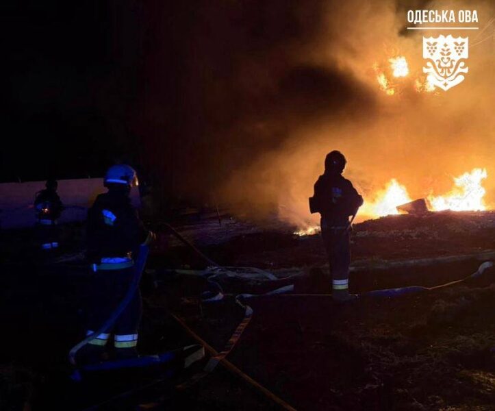 Україна відбила чергову масовану атаку дронів: пошкоджено енергетичні об&rsquo;єкти, є&nbsp;поранені (фото)