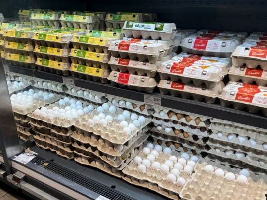 Ціновий стрибок: в&nbsp;Україні стрімко дорожчають курячі яйця