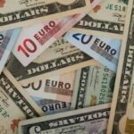 Курс долара понад 44 гривні вже не лякає: чого чекати на валютному ринку