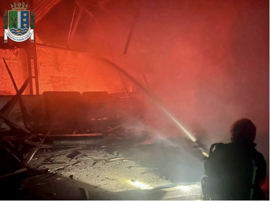 Дрони атакували порти та&nbsp;житлові будинки, є&nbsp;поранені: рф&nbsp;завдала потужних ударів по&nbsp;Україні (фото)