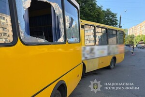 Утренний удар по остановке в Одессе: получили осколочные ранения люди