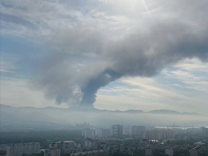 У&nbsp;Новоросійську горить найбільше на&nbsp;Північному Кавказі нафтосховище (відео)